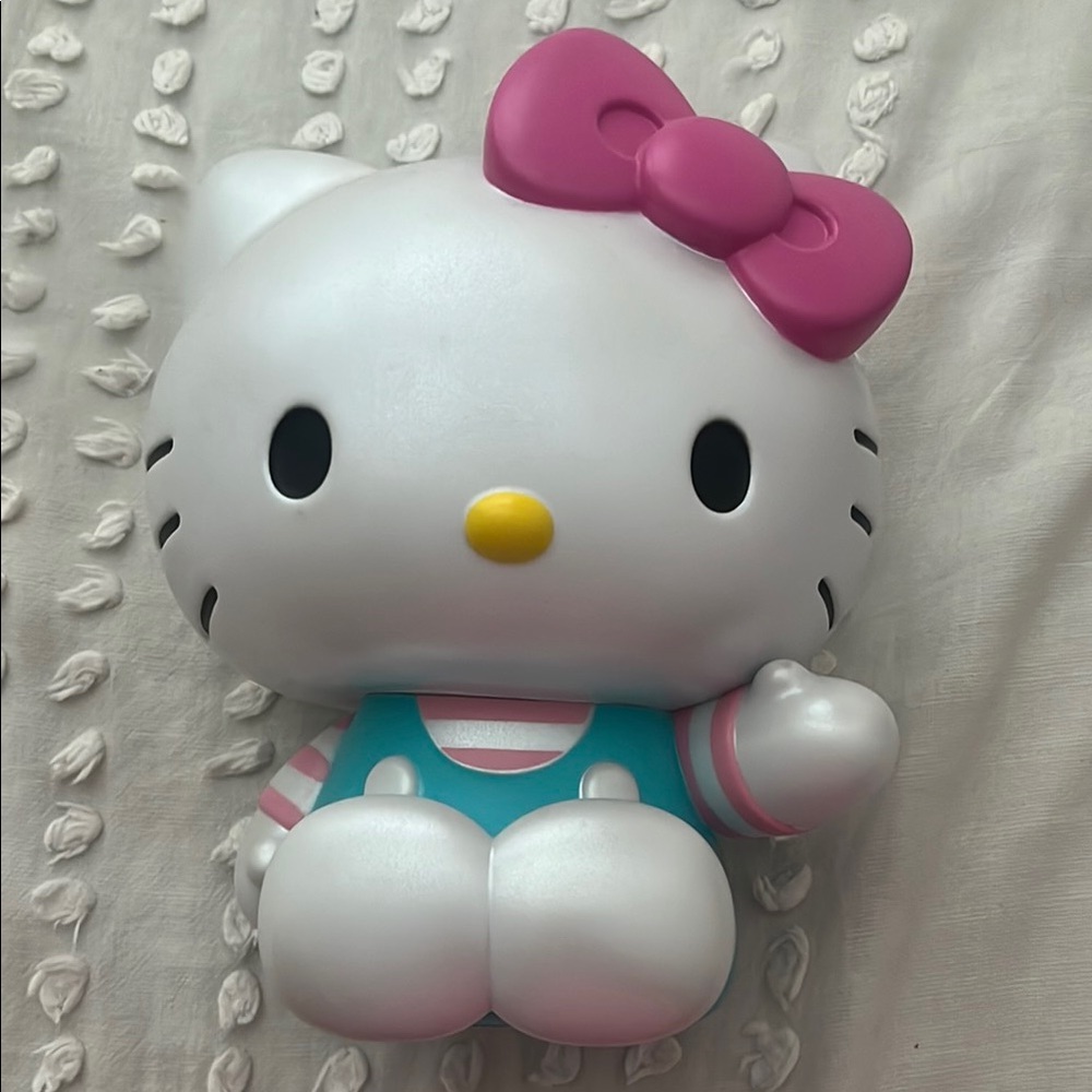 Hello Kitty Pink and White Doll Set